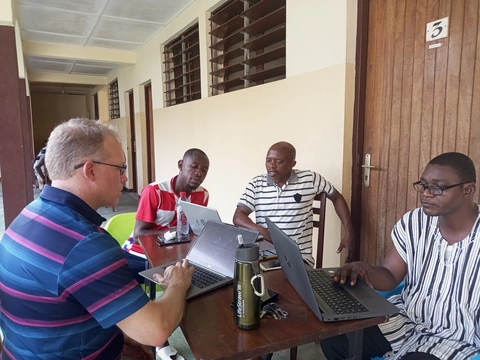 Equipe téké-tyee à Mvouela 